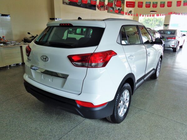 Creta Action 1.6 Automático - Image 3